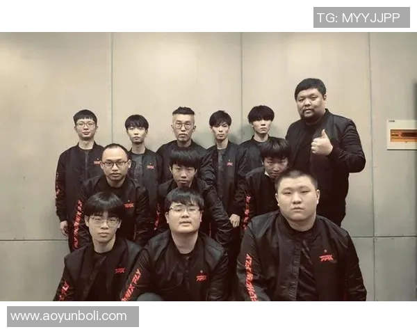 国际邀请赛分析：FPX团队协作展现出色配合能力与战术执行