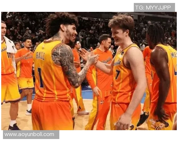 尼克斯与爵士的激烈对决谁能在NBA赛场上笑到最后