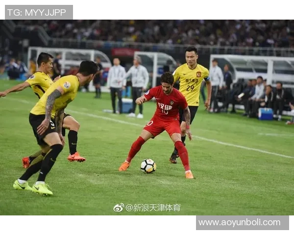 权健与恒大巅峰对决直播盛况回顾及精彩瞬间分析