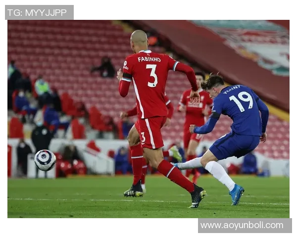 米尔顿与牛津连的精彩对决揭示足球战术与团队协作的深刻内涵