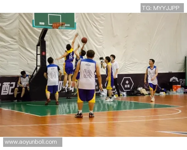 重庆篮球队在篮球团队协作排行榜中荣获第七名展现出色团队精神与实力 重庆篮球队在篮球团队协作排行榜中荣获第七名展现出色团队精神与实力