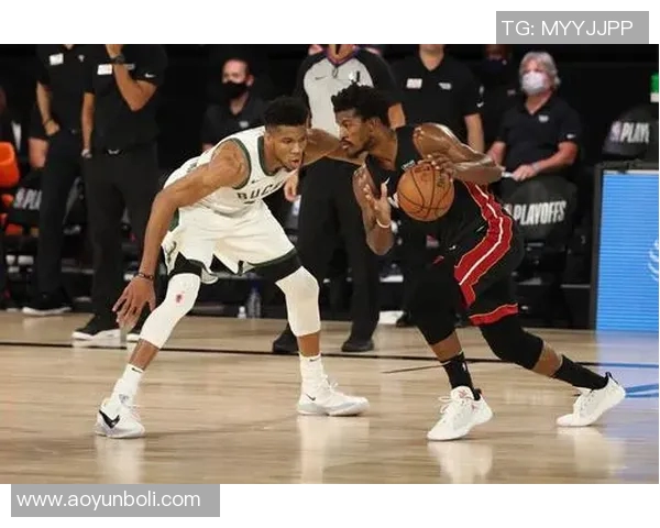 雄鹿对决热火精彩回顾1080全场比赛亮点与分析 雄鹿对决热火精彩回顾1080全场比赛亮点与分析